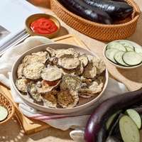 Chips de légumes tempura à l'aubergine et à la tomate, saines, sans sucre, frites à l'huile à haute température, en-cas de loisir