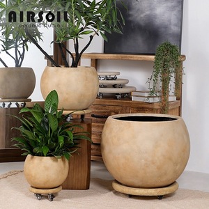 Ensemble de trois pots de fleurs ronds en oxyde de magnésium de style minimaliste, rétro vintage, <span class=keywords><strong>pour</strong></span> salon et jardin, avec <span class=keywords><strong>plateau</strong></span> <span class=keywords><strong>à</strong></span> <span class=keywords><strong>roulettes</strong></span> - Product Image 5