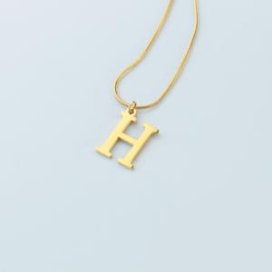 Collier à pendentif lettre initiale A-Z en acier inoxydable plaqué or 18 carats, personnalisable, pour femmes, à superposer - Product Image 4