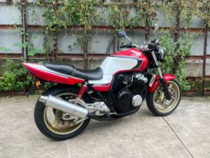 มอเตอร์ไซค์ฮอนด้า <span class=keywords><strong>CB400</strong></span> สี่สูบ ระบายความร้อนด้วยน้ำ ใช้น้ำมันเบนซิน - มอเตอร์ไซค์สปอร์ตมือสอง - Product Image 5