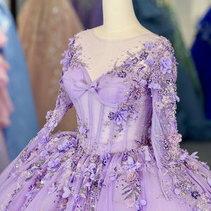 Vestido de Quinceañera con Cuentas Moradas Elegantes, Cintura Natural, Cola de Capilla, Estampado de Encaje Floral 3D, Modelo 1362 - Product Image 4