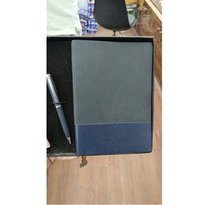 Caja de regalo de lujo Embalaje A5 Vaso Cuaderno Cubierta de cuero con caja de regalo Logotipo corporativo Bolígrafo personalizado Juego de cuaderno - Product Image 3