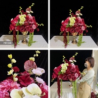 FB1246 Centre de table classique pour événements, décoration florale, boule de fleurs artificielle de 50 cm, bordeaux et vert, boule de fleurs artificielle Phalaenopsis