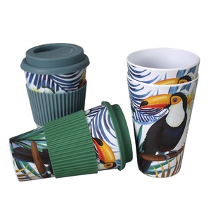 Taza de Café Reutilizable de Melamina con Tapa, Personalizada con Diseño de Tucán - Product Image 1