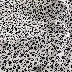 Tela Popelina 100% Algodón Estampada con Pequeños Flores para Ropa Infantil, Ropa de Mujer y Vestidos - Product Image 5