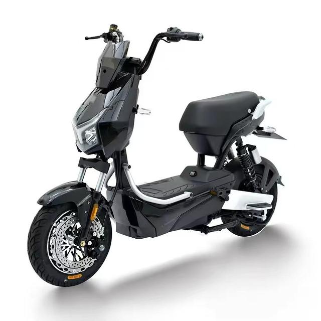 2000W 60V Streetbikes Electric Motorcycle 3-Speed Digital Smart System Lead-Acid Battery 200kg Load Capacity LED Headlights Max
