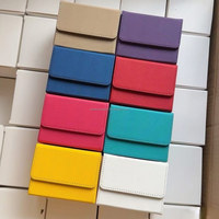 Boîte de rangement pour cartes TCG, boîte de deck Commander en cuir PU pour cartes à collectionner, capacité de plus de 100 cartes TCG YUGION avec protège-cartes.