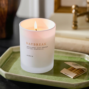 Bougie parfumée aromathérapeutique personnalisée AIKUN à faible MOQ, bougie en verre avec étiquette privée et parfum inspiré des créateurs - Product Image 1