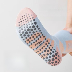 Chuyên Nghiệp Silicone Vớ Thể Thao Cho Phụ Nữ Tùy Chỉnh Grip Pilates & Yoga Non-Slip Khiêu Vũ Vớ Đầu Gối Màu Sắc Rắn Thanh Niên Logo Dưới - Product Image 6