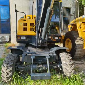 Mini pelleteuse sur pneus Hyundai 60W d'occasion à vendre 6 tonnes Machine coréenne originale multifonctionnelle avec moteur central Composants du moteur - Product Image 6