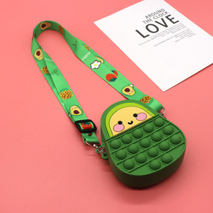 2025 mignon dessin animé <span class=keywords><strong>en</strong></span> forme de mini porte-monnaie pour enfants ananas et fraise pochettes à fermeture éclair pour enfants d'âge préscolaire - Product Image 5
