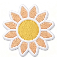 Badge brodé soleil pour le visage, thermocollant pour sacs, chapeaux et vêtements en tissu sergé - Vente en gros directe usine