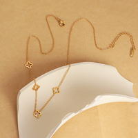 Colliers Trèfle Minos en Acier Inoxydable Bijoux Hypoallergéniques Collier Trèfle à Quatre Feuilles Plaqué Or 18K Porte-Bonheur pour Femmes