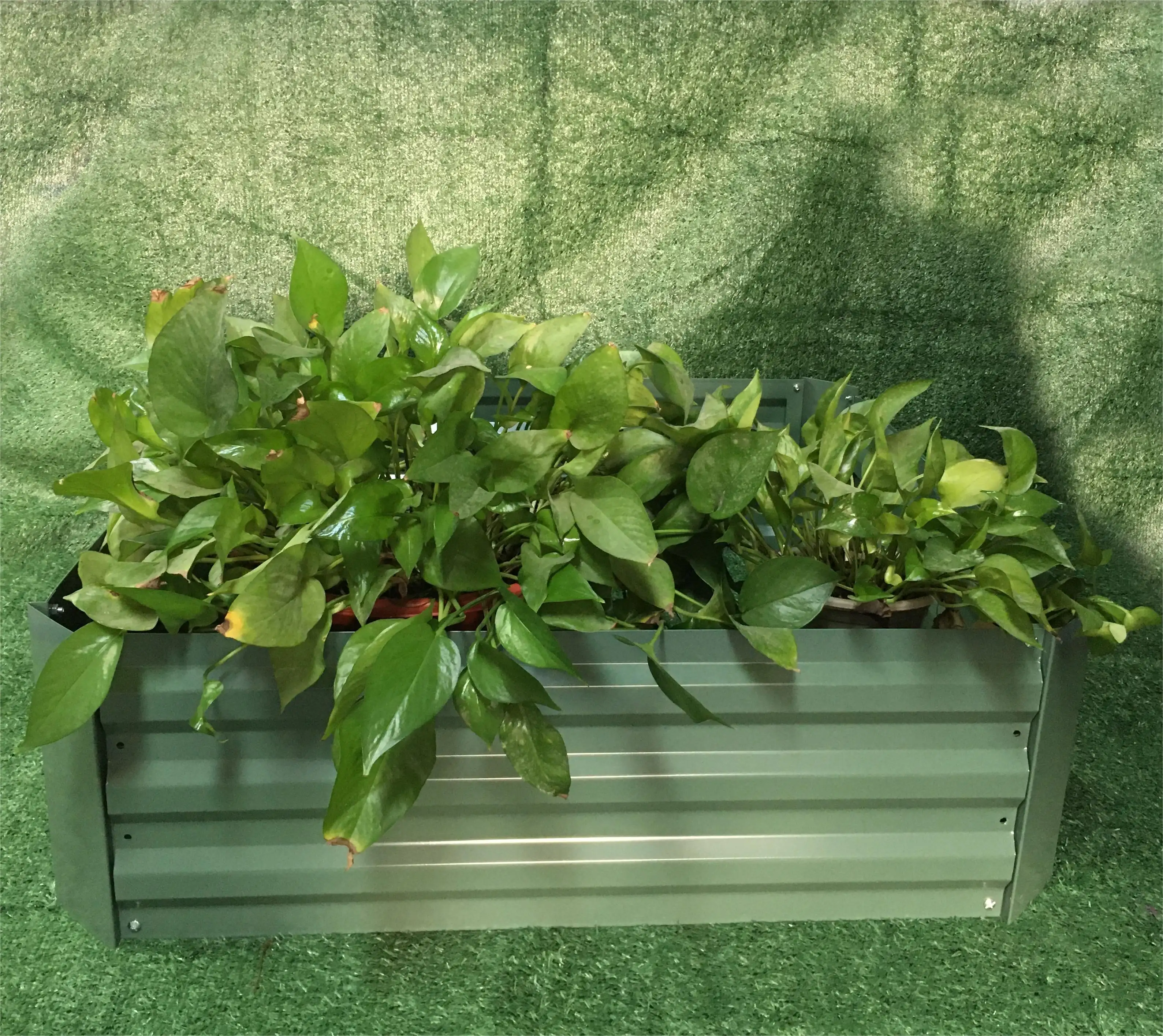 Açık galvanizli özelleştirilebilir sebze ekici kutusu sac demir bahçe çiçek yatak