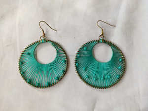 รุ่นใหม่ล่าสุดที่เรียบง่ายการออกแบบต่างหูทองสำหรับผู้หญิง - Product Image 2