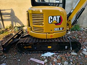 Mini-excavatrice d'occasion haute performance et économique de 3,5 tonnes, modèle Cat 303.5e, avec peu d'heures de fonctionnement, en stock. - Product Image 4