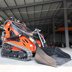 Offerta Minicaricatore Cingolato Diesel EPA Euro 5 CE, Mini Skid Steer Loader Cinese con Benna e Accessori per Rimozione Ceppi - Product Image 3