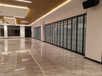 Cloison de séparation en verre aluminium insonorisée mobile moderne sur mesure, panneaux coulissants modulaires réglables (épaisseur 65 mm) pour bureau et école