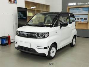 Chery QQ Ice Cream Queen Edition, Mini Auto Eléctrico de Moda para Mujer, Color Rosa, Interior Premium, Espejo de Maquillaje, Auto para Damas - Product Image 1