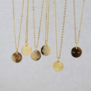 Collar de Oro Personalizado Antideslustre de 18k, Collar con Colgante de Seno Feminista de Acero Inoxidable Real para Mujer - Product Image 2