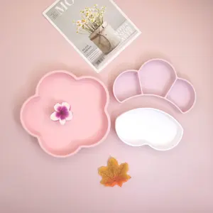 Nouvelle assiette d'alimentation pour bébé en silicone sans BPA avec ventouse 3 ventouse divisée en forme de fleur vaisselle pour enfant détachable Baby Feedi