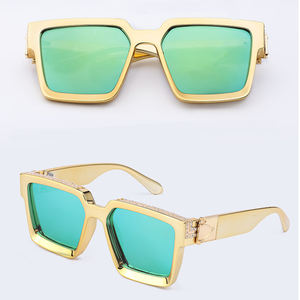 <span class=keywords><strong>2025</strong></span>年特大高級ミリオネアダイヤモンドフレームサングラスチェーン付き男性用シェードカスタムロゴデザイナースクエアサングラス - Product Image 1