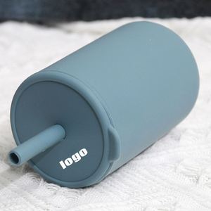 Ensemble d'apprentissage anti-déversement personnalisé en gros avec paille en silicone et couvercle pour tout-petits et bébés - Product Image 2