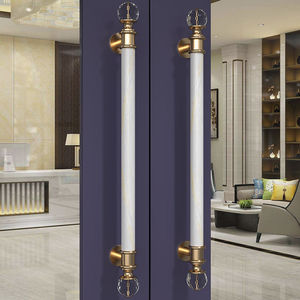 Poignée de porte de luxe en cristal transparent, finition laiton brossé doré, quincaillerie architecturale pour hôtels haut de gamme et entrées en bois massif - Product Image 4