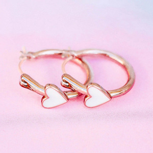 Orecchini a Cuore con Clip, Design Minimalista ed Elegante, Gioielli da Donna per Uso Quotidiano, Orecchini Statement - Product Image 5