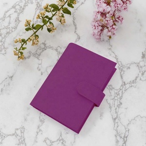 Hongbo 新製品 ベストセラー 24色 ローズゴールド 6穴 A6 ソフトライチレザー バジェットバインダー 遊び紙付き ウェディングギフト対応 - Product Image 1