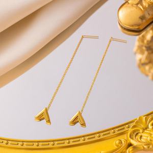 Ensemble de bijoux fins plaqués or 18 carats en acier inoxydable 316L, étanche et inaltérable, vente en gros personnalisée pour femmes - Product Image 4