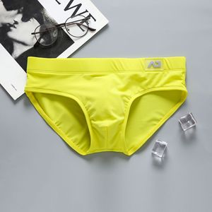 Slip da Bagno da Uomo di Alta Qualità a Vita Bassa, Tinta Unita, Molto Elasticizzati e ad Asciugatura Rapida - Product Image 6