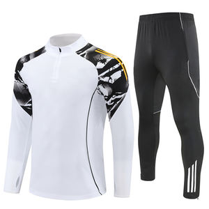 Combinaison d'entraînement à manches courtes avec demi-zip, automne-hiver, 25/26 Madrid, uniforme de compétition des clubs européens, vêtements de football - Product Image 1