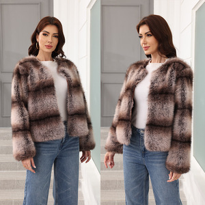 2025 européen américain femmes nouveau manteau de fourrure automne hiver Collection large rayure verticale col court Imitation Faux renard teint - Product Image 1