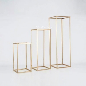 Factory Price Luxury Gold Silver Metal Flower Stand Table Decorations Center Piece Tall Wedding Table Centerpiece - Product Image 1