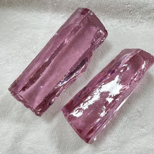 Piedra de Circonia Cúbica Rosa Claro sin Cortar para Tallado de Gemas - Product Image 3
