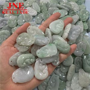Ciondolo in Giadeite di Grado A, Ciondolo Buddha Ruyi in Giadeite, Piccolo Ciondolo Naturale Pixiu in Giadeite, Articolo in Giada - Product Image 1
