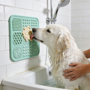 맞춤형 LFGB 인증 식품 등급 실리콘 슬로우 피더 애완동물 핥는 매트 고양이 강아지 핥는 매트 (스패츌러 포함) - Product Image 1