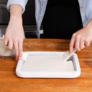 <span class=keywords><strong>ถาด</strong></span><span class=keywords><strong>ทำ</strong></span><span class=keywords><strong>ไอ</strong></span>ศกรี<span class=keywords><strong>ม</strong></span>แผ่นเครื่อง<span class=keywords><strong>ทำ</strong></span>โยเกิร์ตทอด304<span class=keywords><strong>ถาด</strong></span>น้ำแข็งทอดขนาดเล็ก<span class=keywords><strong>ทำ</strong></span>โยเกิร์ตในครัวเรือน - Product Image 2