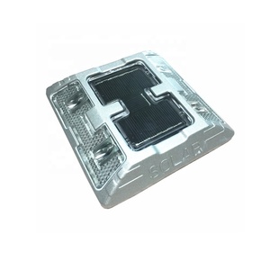 Borne routière solaire IP68 à durée de vie de 5 ans, en aluminium et PC, marqueur de chaussée LED avec éclairage actif/passif, blanc, sécurité routière - Product Image 4