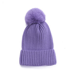 Bonnets en tricot de couleur unie personnalisés en usine, bonnets bon marché et tendance pour adultes, bonnets chauds d'extérieur à revers tie-dye, bonnets pompons pour enfants - Product Image 6