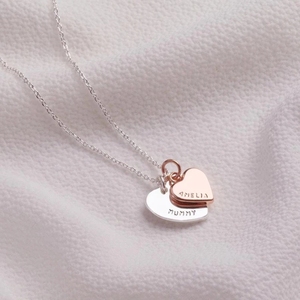 Colgante de corazón de acero inoxidable al por mayor, collar de frase inspiradora con letras grabadas personalizadas, colgante de corazón doble, joyería para parejas - Product Image 4