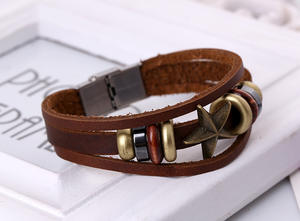 Brazalete Punk de Cuero Vacuno para Hombre y Mujer, Brazalete con Remaches y Estrellas Antiguas, Brazalete de Cuero Genuino con Pentagrama - Product Image 5