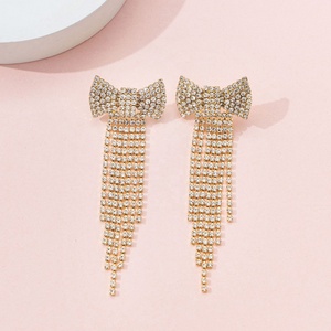 Pendientes Largos con Diseño de Mariposa Estilo Coreano, Borla, Diamantes de Imitación y Cadena de Garra, Estilo Europeo Americano - Product Image 1