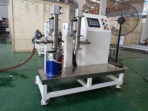 Machine <span class=keywords><strong>semi</strong></span>-automatique de pesage et de remplissage de bouteilles d'huile de haute précision à double tête - Product Image 6