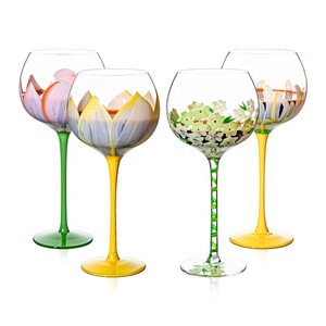 Verres à vin rouge fantaisie à motif floral peint à la main, gobelets à vin de pommade colorés à pied - Product Image 1