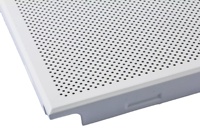 Paneles de Techo de Aluminio Perforado Blancos de Aleación de Aluminio Completa de 600*600 mm (2*2 Pies) para Interiores