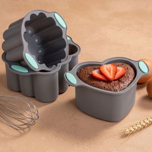 Moule à mini-muffins en silicone réutilisable Good Grips – Petites coupelles de cuisson pour gâteaux et truffes, en stock et personnalisables - Product Image 2
