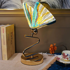 <span class=keywords><strong>Belle</strong></span> lampe papillon Lampe de table vintage Style Tiffany Vitrail LED Lampe nordique moderne personnalisée E26 Interrupteur Contrôle - Product Image 3