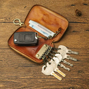 Nouvel étui à <span class=keywords><strong>clés</strong></span> de voiture multifonctionnel et polyvalent en <span class=keywords><strong>cuir</strong></span> tanné végétal fait main, style vintage, à suspendre à la ceinture pour <span class=keywords><strong>homme</strong></span>, idéal pour les pick-up - Product Image 4